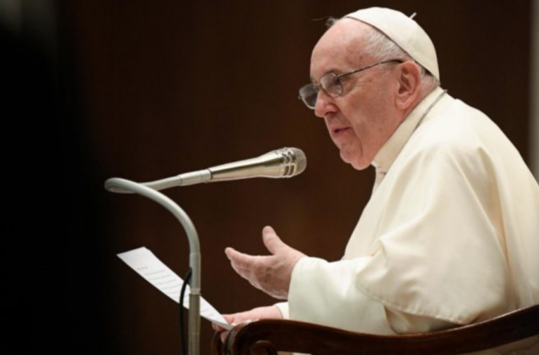 Pope to Popular Movements: You create hope and forge dignity In a video message, Pope Francis invites participants in the IV World Meeting of Popular Movements to dream and work together through solidarity and subsidiarity in order to build a better society and emerge better from the Covid-19 pandemic.