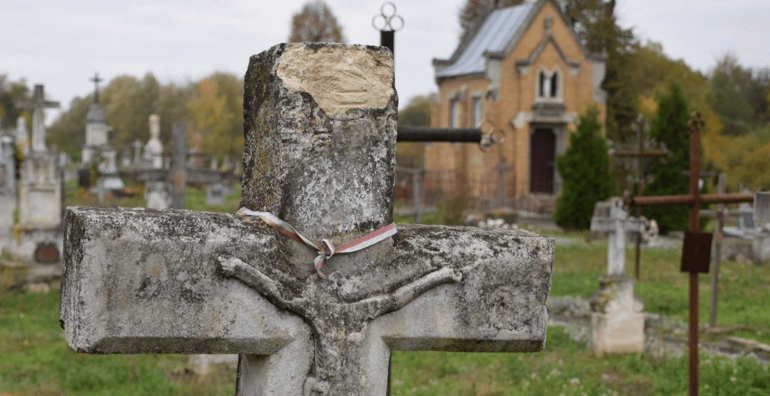 Vatican extends opportunities to gain indulgences for the dead Due to the ongoing pandemic and related health and safety measures, the Apostolic Penitentiary – in response to requests from bishops around the world – is once again extending opportunities to gain indulgences for the benefit of the faithful departed.