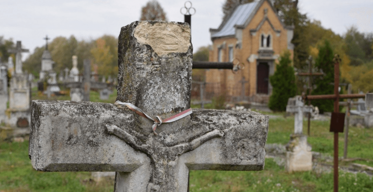 Due to the ongoing pandemic and related health and safety measures, the Apostolic Penitentiary – in response to requests from bishops around the world – is once again extending opportunities to gain indulgences for the benefit of the faithful departed.