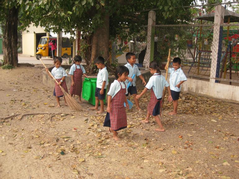 Salesian Sisters in Cambodia have launched a program to promote care for the environment. Students, their families and the teachers are involved in a multi-pronged approach to care for ‘our living home.’