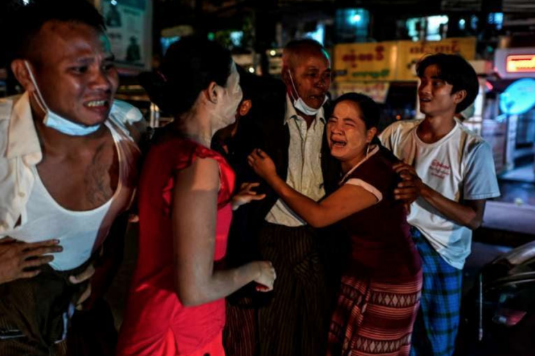 Three Kachin Baptist pastors facing a lawsuit for organizing prayers for peace were among more than 5,000 prisoners freed in Myanmar under a general amnesty granted to more than 5,000 political prisoners.