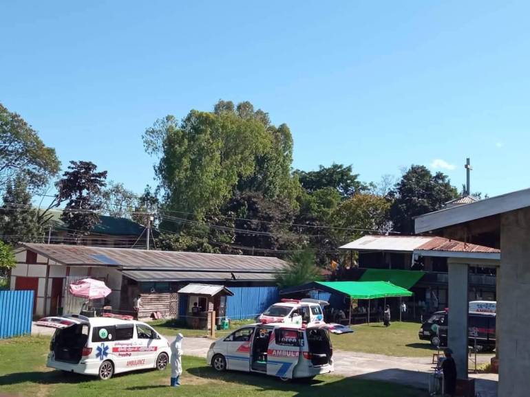 In the face of a health emergency, Myanmar’s military soldiers forcibly closed a church-run health center on November 22. The military personnel also robbed medical equipment from the clinic, driving the most vulnerable seeking medical assistance at a serious health risk. 