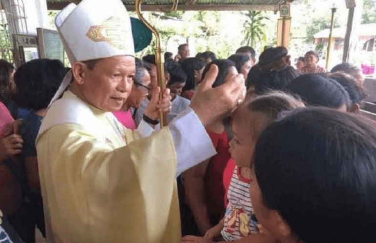 Philippine prelate calls for liberation of the poor Resist those that oppress and cause injustice against needy, Cardinal Advincula says in World Day of the Poor message