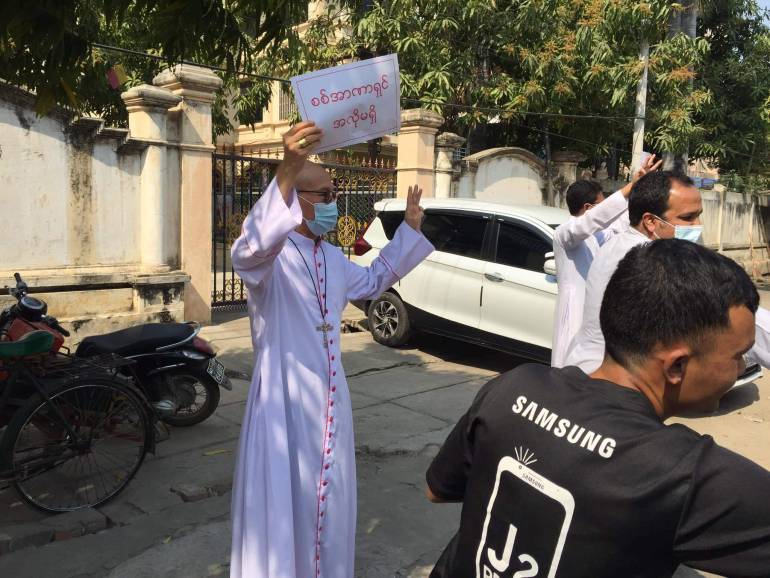 Archbishop advices faithful to avoid Christmas parties, decorations Catholics are urged to show solidarity with the suffering people in Myanmar. Myanmar has been in turmoil since the coup on February 1, 2021. The nation’s economy is disrupted with protests against the military forces, battles in border regions amid a surge in coronavirus cases.