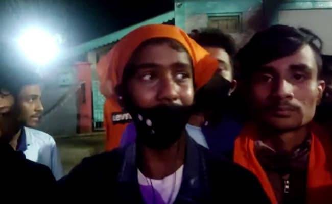 India: Christmas Celebrations Disrupted by Hindu Right Wing Supporters Christians of various denominations in different parts of India faced threats, vandalism, and abuse by various right-wing Hindu organizations on the run-up to Christmas and on Christmas Day, even as the Union Government celebrated 'Good Governance Day' in December 25.