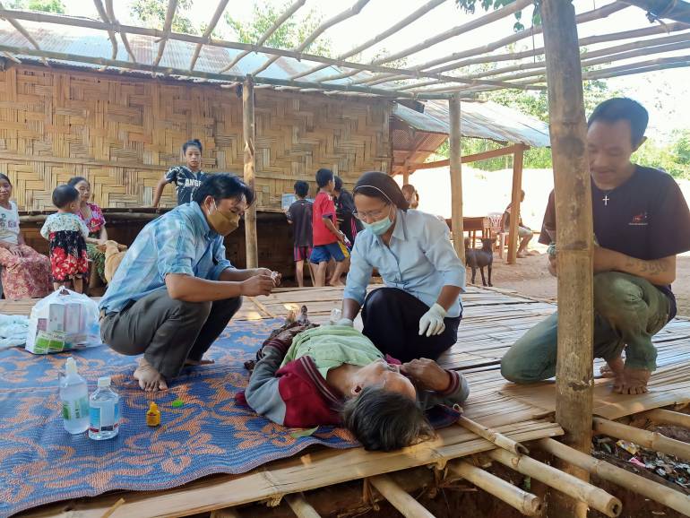 Myanmar Catholic nuns brave language barriers to reach out to the remote villagers Imagine working in a remote place with no access to education and difficulty communicating in the local language. Catholic nuns are serving Lahu people in one such village of the parish of Tachileik in Kyaingtone diocese in eastern Myanmar.