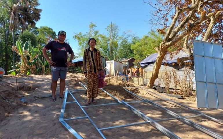 In Cambodia, a Catholic layman raised USD 1,170 to build a new house for a poor old lady whose home was burnt on December 15.