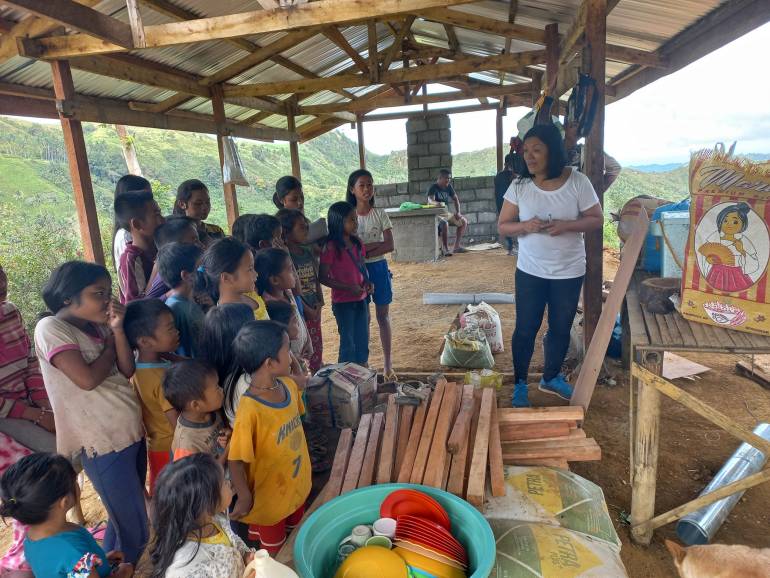 A group of laywomen and men (re)built a chapel for one of the poorest communities in the Zamboanga Peninsula in four days.