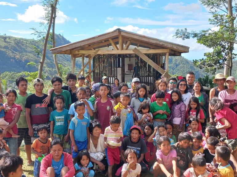 A group of laywomen and men (re)built a chapel for one of the poorest communities in the Zamboanga Peninsula in four days.