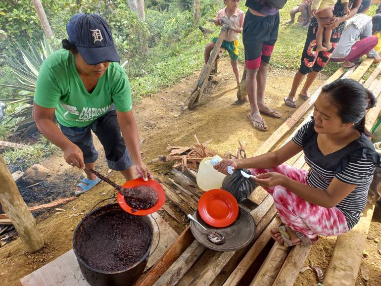 A group of laywomen and men (re)built a chapel for one of the poorest communities in the Zamboanga Peninsula in four days.