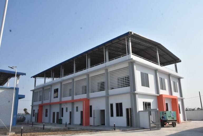Korean Missionaries set up health clinic for poor people in Cambodia Bishop Olivier Schmitthaeu of Cambodia inaugurated “KOMISO CLINIC” in Trapang Seila village, Dankor District, Phnom Penh city on February 8.