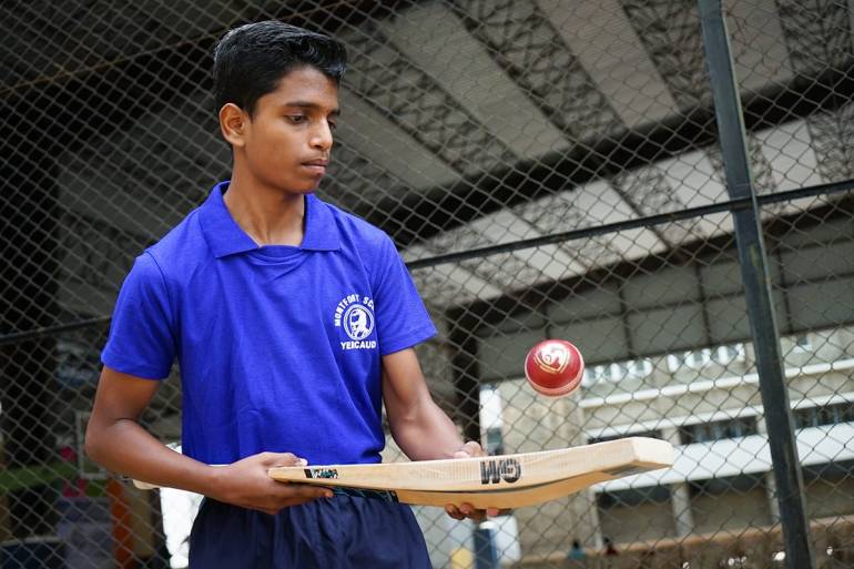 Teenage student tries two Guinness World Records in south India A 16-year-old student at a Catholic school in south India on February 5 attempted two Guinness World Records.