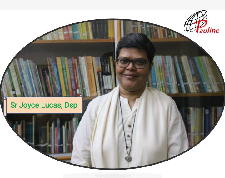 Mary and Jesus are so closely united that giving ourselves to Mary ultimately brings us to Jesus. Yet, little did young Joyce Lucas of Orlem, Malad West in Mumbai, know where being an active member of the Legion of Mary would ultimately lead her. Mary's embrace willy-nilly drew her to the heart of her loving Son, to be his instrument of communication in the media world.