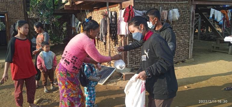 Christian Churches in Putao District of Kachin State contributed food aid on February 14 to Internally Displaced Persons (IDPs) who fled due to regional war in the Township of Putao, the northern part of Myanmar.
