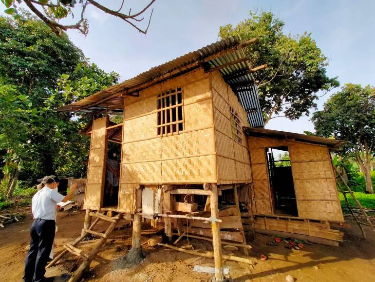 Lay woman, priest build houses for poor in Philippines’ remote village Thanks to “The Love the Poor House” project which is anchored on “For I am homeless, and you gave me home!” (Matthew 25), under which she got a new house built.