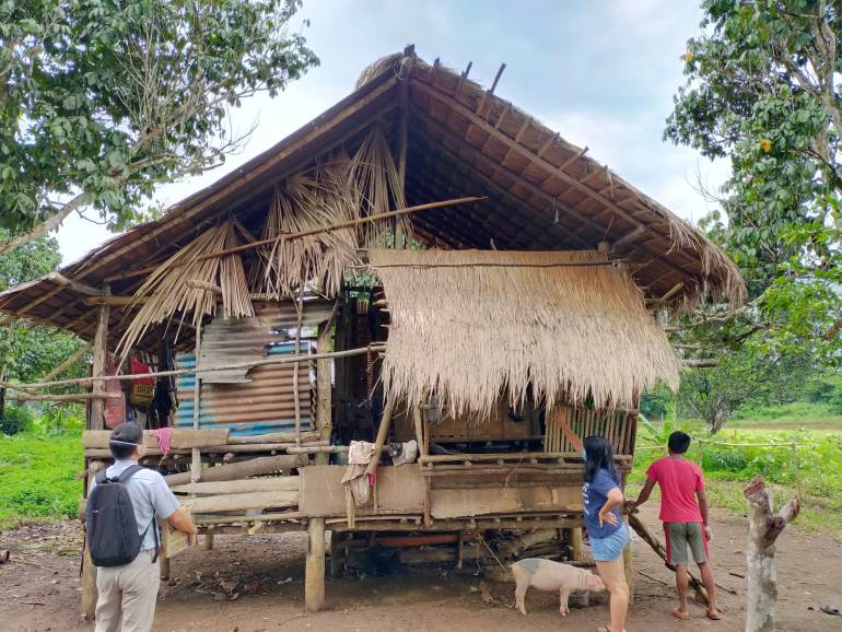 Lay woman, priest build houses for poor in Philippines’ remote village Elizabeth Eguia, a mother of two young children, would always have to run home to secure their few things or stay up at night each time it rained. But not anymore. Eguia, a cook at a parish then, needed a safe roof over her family. Thanks to “The Love the Poor House” project which is anchored on “For I am homeless, and you gave me home!” (Matthew 25), under which she got a new house built. The whole project was started by Father Joel Jag Pacquiao Agad, the parish priest at Immaculate Heart of Mary Parish, P