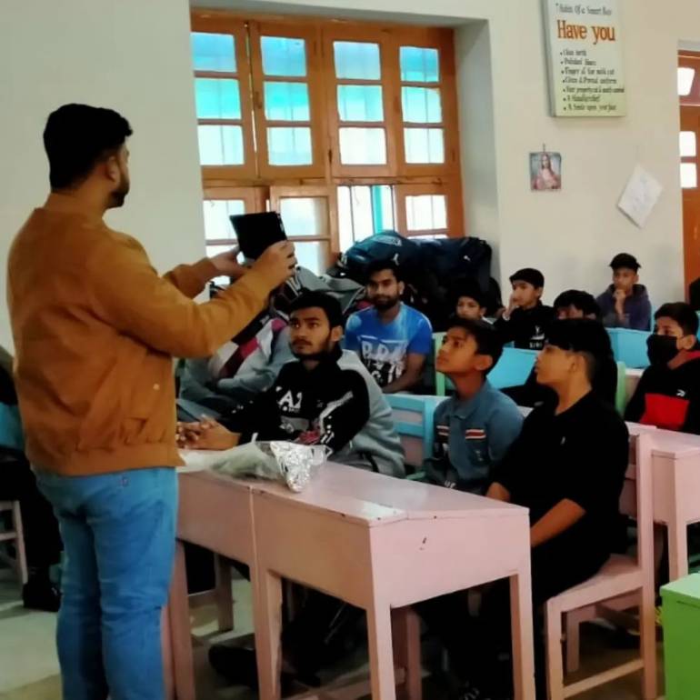 The youth of St. Patrick’s Cathedral of the Archdiocese of Karachi in Pakistan organized a formation program for football players and other youth members on February 12.