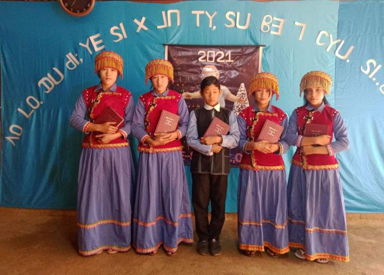 Journey of a Lisu catechist who quit full-time ministry to serve in a remote village Francis By Thar, a Lisu catechist, and his whole households sacrifice their lives for a sacred purpose. Francis wants Lisu people to know Lisu literature to give glory to God in the Lisu language in Lashio City, Myanmar.