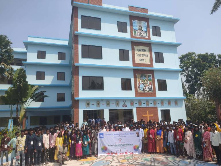 Bangladesh encourages youth to “Be the Change Maker” Over 230 participants of Mahali ethnic groups gathered in Bangladesh to dream big for the nation’s future development. Mahali is an ethnic group in India, Nepal, and Bangladesh.