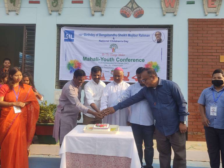 Bangladesh encourages youth to “Be the Change Maker” Over 230 participants of Mahali ethnic groups gathered in Bangladesh to dream big for the nation’s future development. Mahali is an ethnic group in India, Nepal, and Bangladesh.
