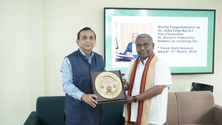 Indian Jesuit receives award for lifelong contribution to education, philanthropy An Indian Jesuit received an award for lifelong contribution to education and philanthropy. Jesuit Father Felix Raj, the vice-chancellor of St. Xavier’s University, Kolkata, on March 3, was conferred the prestigious ‘Vivek Jyoti Samman’ (light of wisdom award) by the Swami Vivekananda University, West Bengal, eastern India.