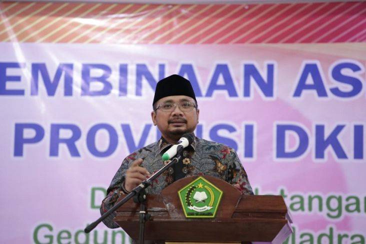 Minister of Religion wishes to invite Pope Francis to Indonesia Indonesian Minister of Religion Yaqut Cholil Qoumas wishes to welcome Pope Francis to Indonesia. He said he wanted to invite Pope Francis to experience the beauty of the diversity of Indonesian and greet Indonesian Catholics directly.