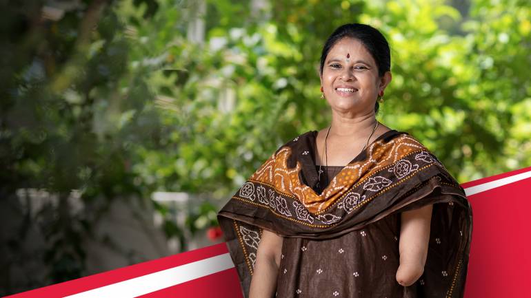 Physically challenges do not stop Indian girl from serving others 45-year-old Amuthashanthy, a physically challenged since birth, has empowered more than 1000 physically challenged people. In 2005, she enabled them to stand on their own feet by establishing the Thiyagam Trust in S.S. Colony Madurai, South India.