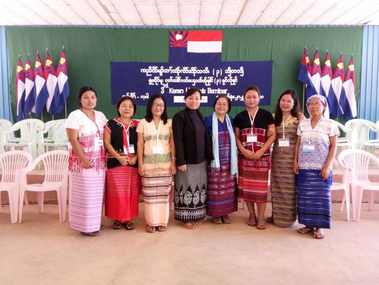 On International Women’s Day, Karen Women’s Organization (KWO) honors 10 Karen women serving ethnic groups in underdeveloped areas.  The Karen women were honored during a ceremony on March 8 in Mae-Sot, Thailand.