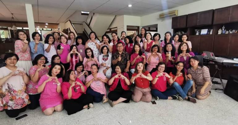 Charity for Catholic Single Moms raise money for needy in Indonesia YANA, an acronym for "You Are Not Alone," is a Catholic single-mom categorical community founded in Indonesia on February 6, 2015.