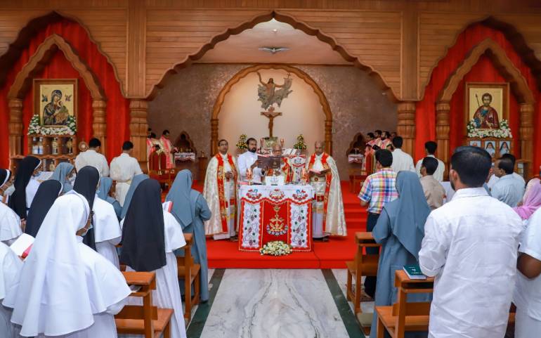 Raza or Most Solemn Holy Mass