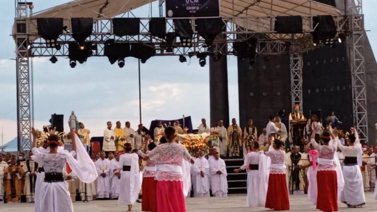 Bishop Siprianus Hormat presided mass at the closing ceremony of Tourism Festival