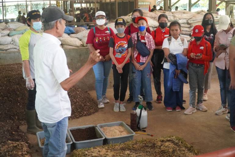 Compost and fertilizer sorting