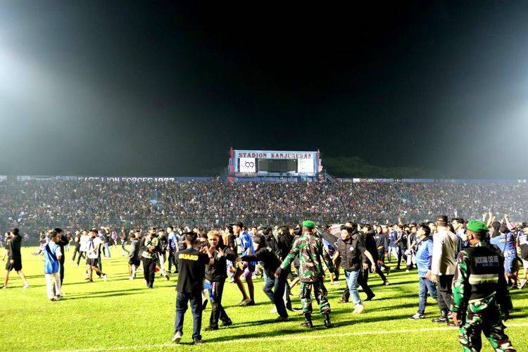 The riots at Kanjurahan Stadium, Indonesia
