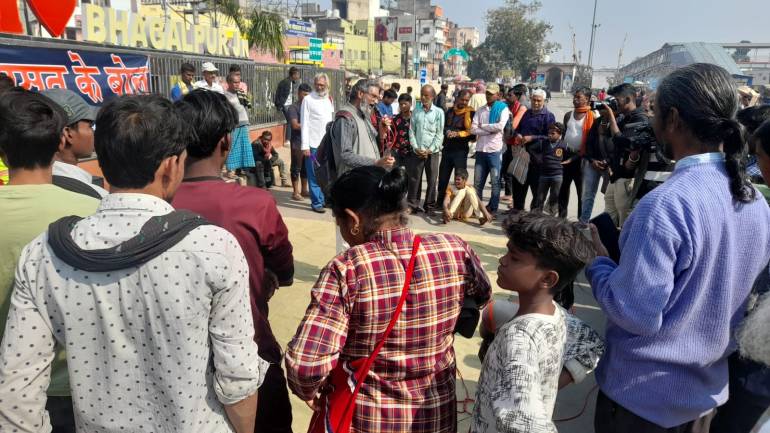 Prerna Kala Manch perfoming street play