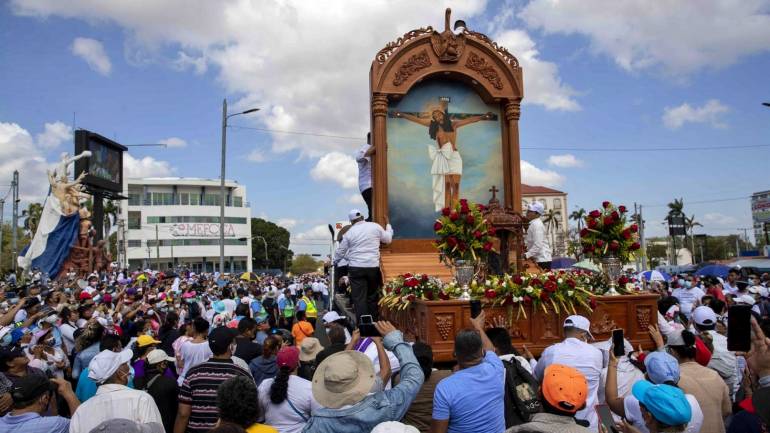 Nicaragua Easter procession
