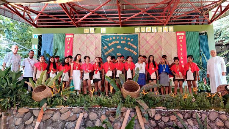 Tugdaan tribal school, Mindoro