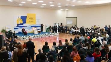 Meeting of Pope Francis with young people in Athens 