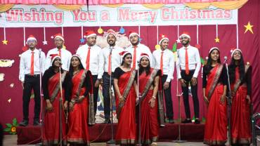 As a challenging year draws to a close, the spirit of Christmas is alive. Over 225 singers comprising 18 choir groups of schools, colleges, youth groups and parishes sang carols during the "Songs of Joy" Festival at St. Xavier's College of Management and Technology (SXCMT) Patna, the capital of Bihar State in India, on December 17.
