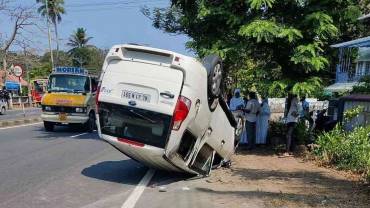 Six nuns and the driver in the southern Indian state of Kerala were injured in a vehicular accident on January 11.