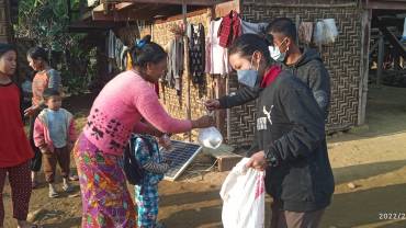 Christian Churches in Putao District of Kachin State contributed food aid on February 14 to Internally Displaced Persons (IDPs) who fled due to regional war in the Township of Putao, the northern part of Myanmar.