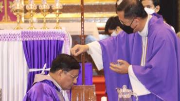 On Ash Wednesday, Cardinal Charles Bo echoed the words of Pope Francis and quoted the Galatians: Let us not grow tired of doing good, for in due time we shall reap our harvest if we do not give up (Galatians 6: 9-10).
