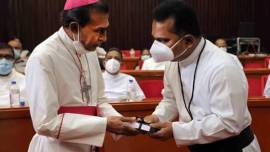 Sri Lankan church launches a book on Easter Sunday Commission reports, as Cardinal says he has no faith in the present government to deliver justice. 