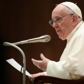 In a video message, Pope Francis invites participants in the IV World Meeting of Popular Movements to dream and work together through solidarity and subsidiarity in order to build a better society and emerge better from the Covid-19 pandemic.