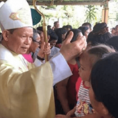 Resist those that oppress and cause injustice against needy, Cardinal Advincula says in World Day of the Poor message