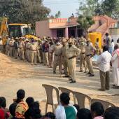 Authorities of the district of Kolar in Karnataka gave orders to demolish a statue of Jesus erected 18 years ago.